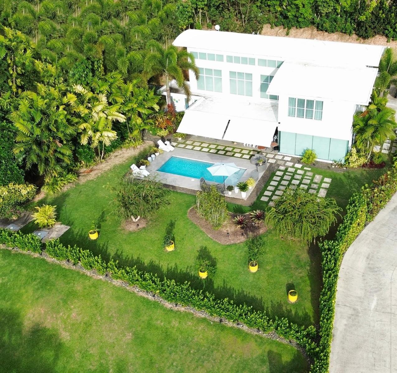 7 Mountain View E St, Lomas Del Sol, PR