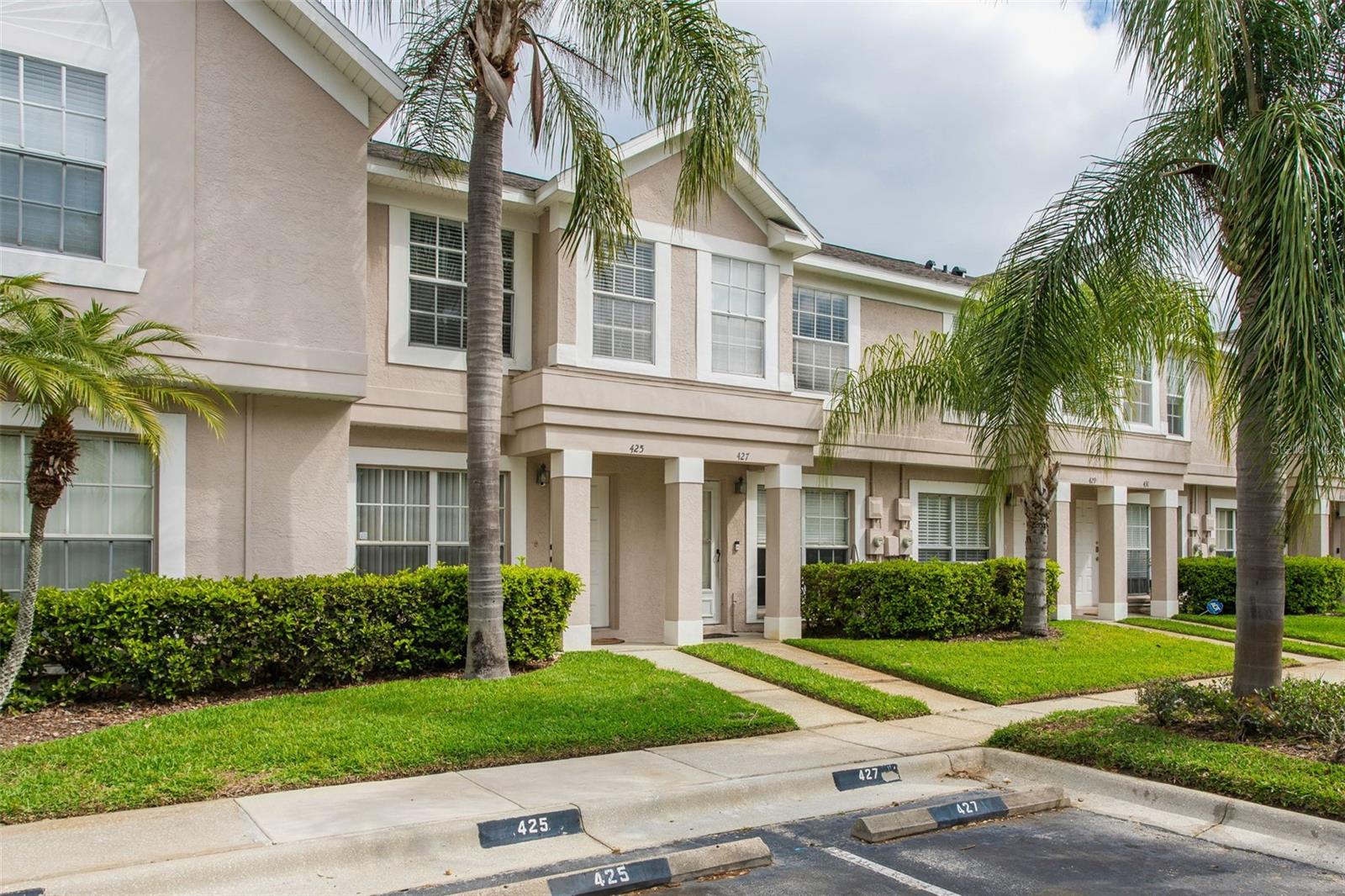 425 Kensington Lake Circle, FL