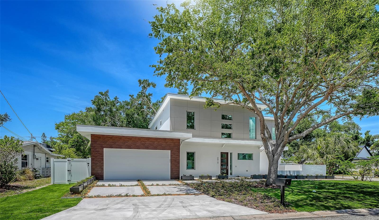 2010 Hyde Park Circle, FL
