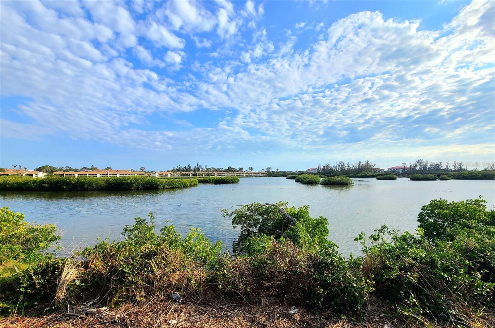 808 Suncrest Drive, FL
