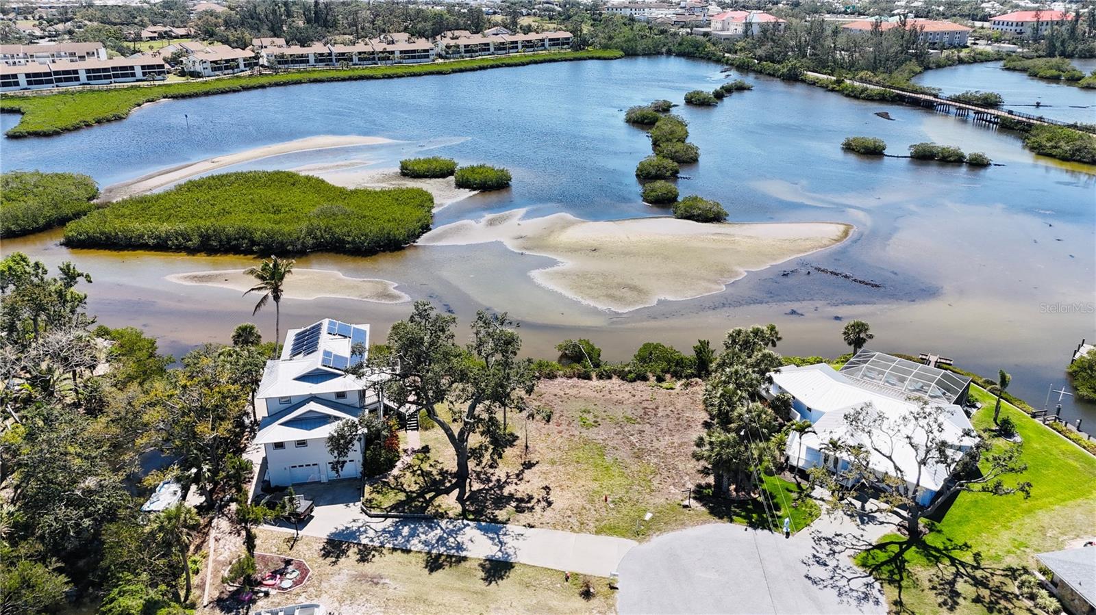 808 Suncrest Drive, FL