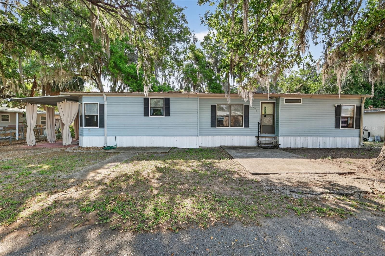904 Maplewood St, FL