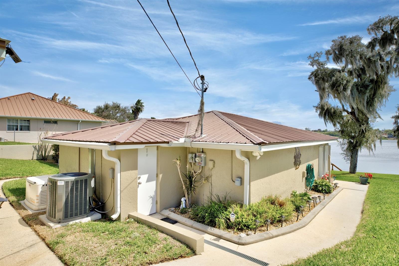 125 Mccoy Drive, FL