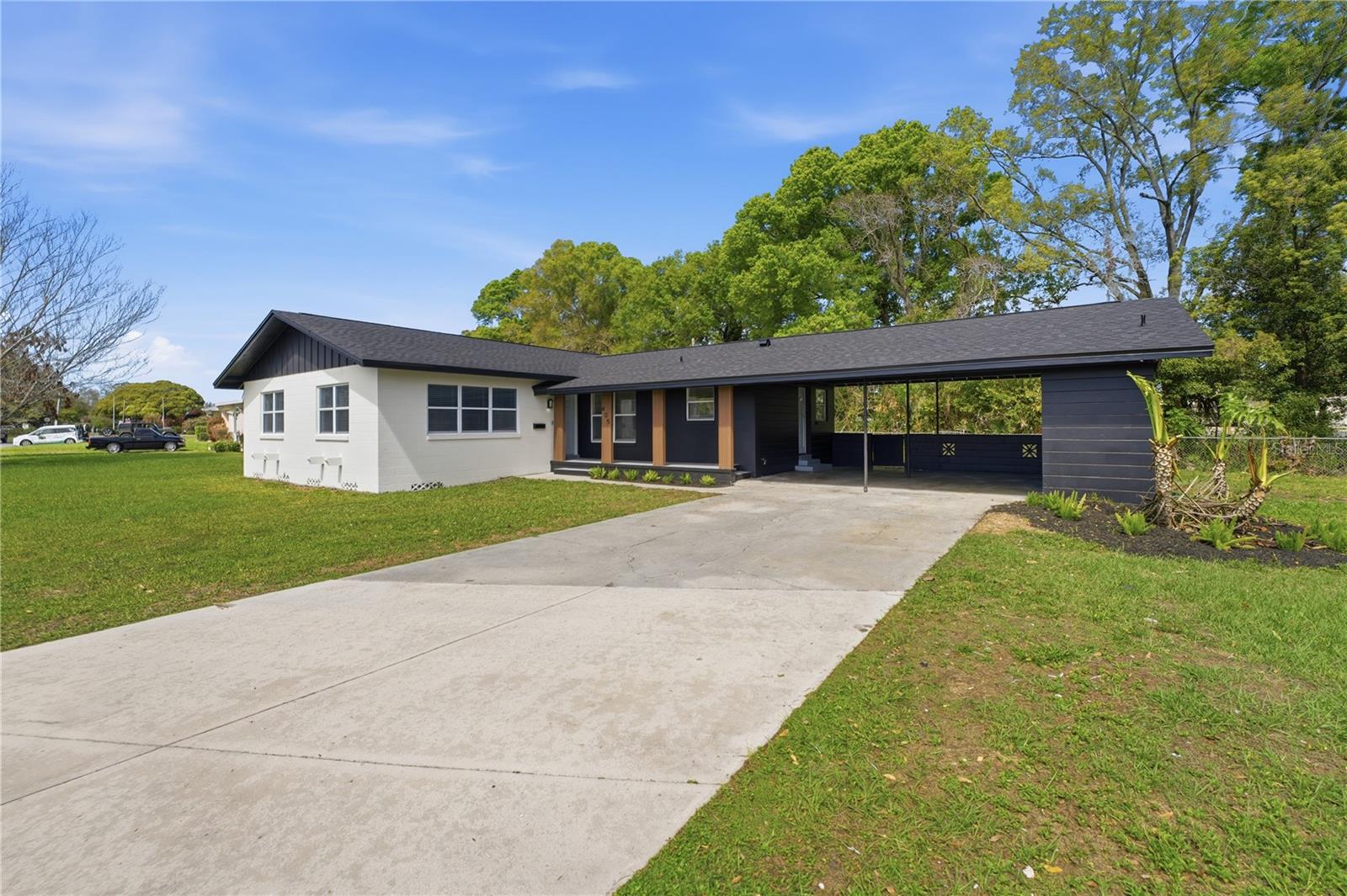 405 Lake Fair Lane, FL