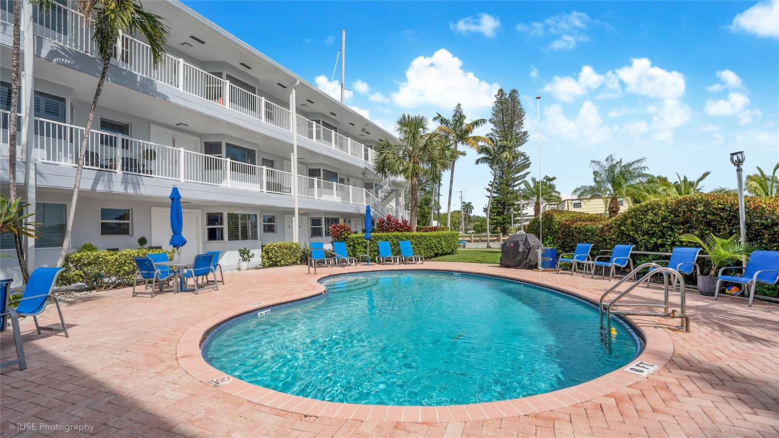 535 Hendricks Isle #108, FL