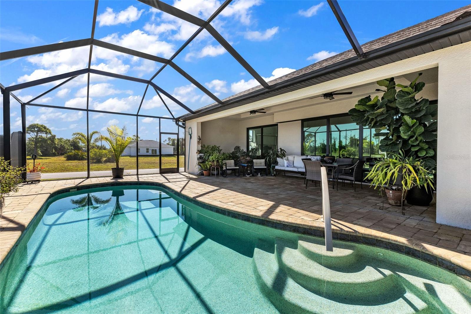 48 Master Drive, FL
