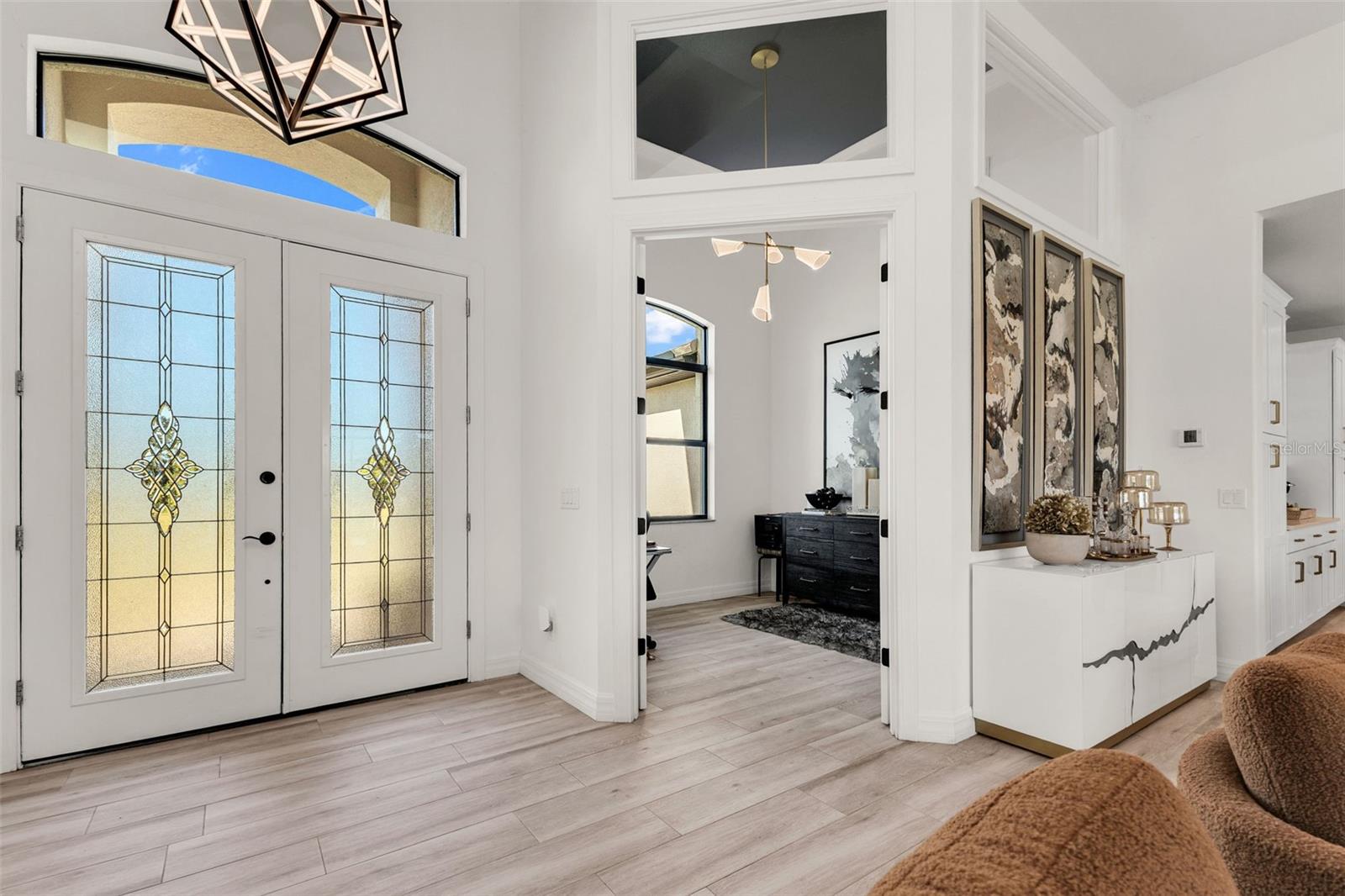 48 Master Drive, FL