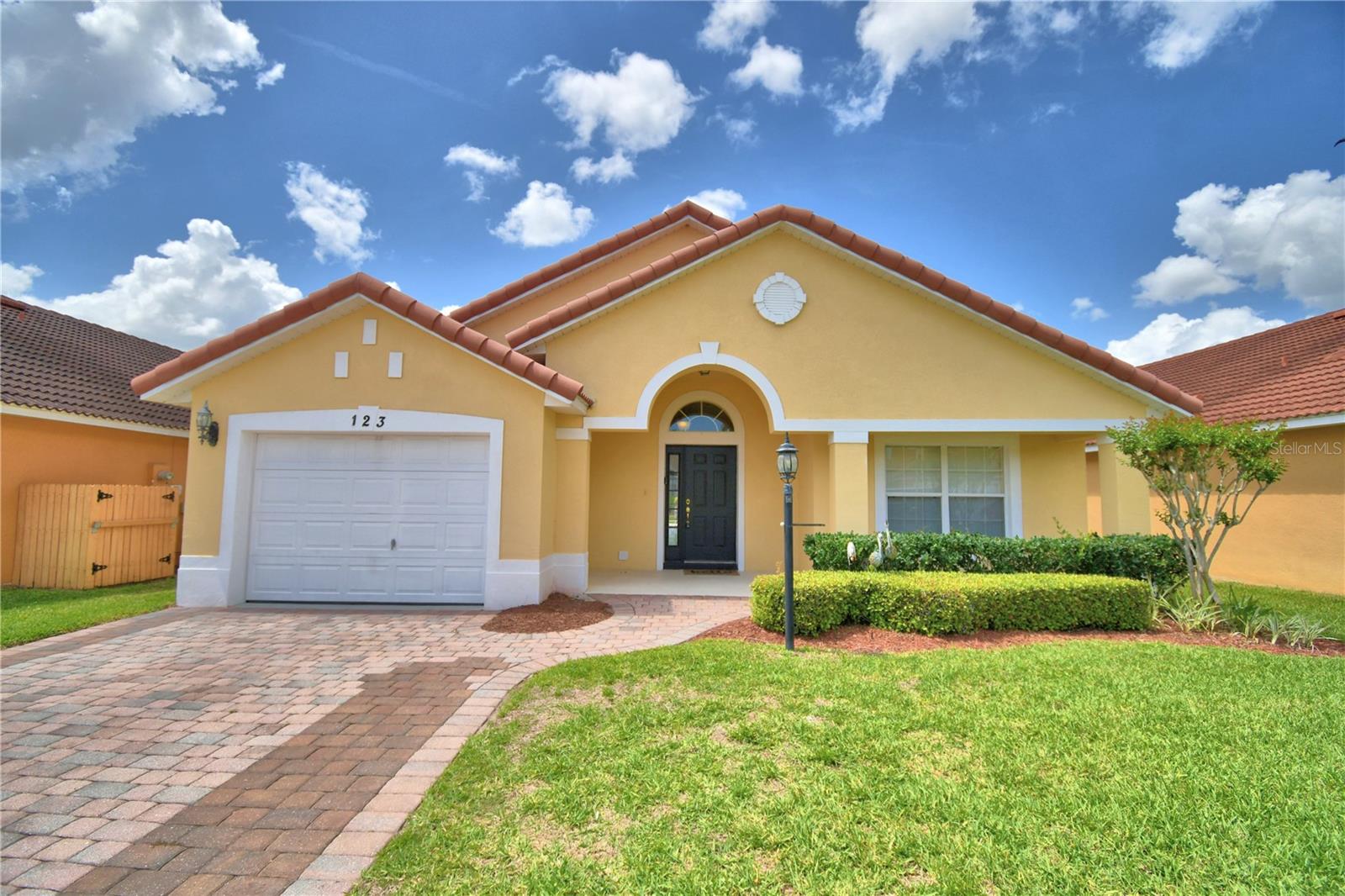 123 Hummingbird Pass, FL