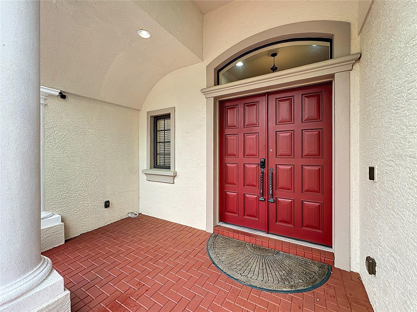 587 Broadoak Loop, FL