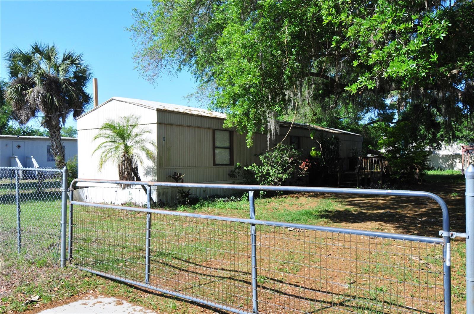 10409 Alafia St, FL