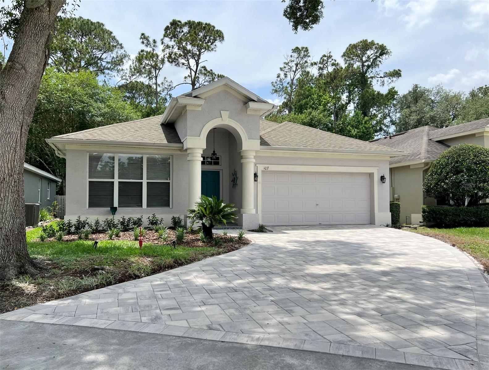 107 Golden Crest Ct, FL