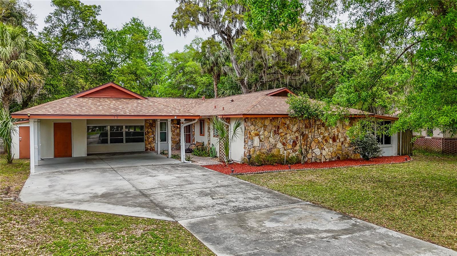 12 Spring Lake Way, FL