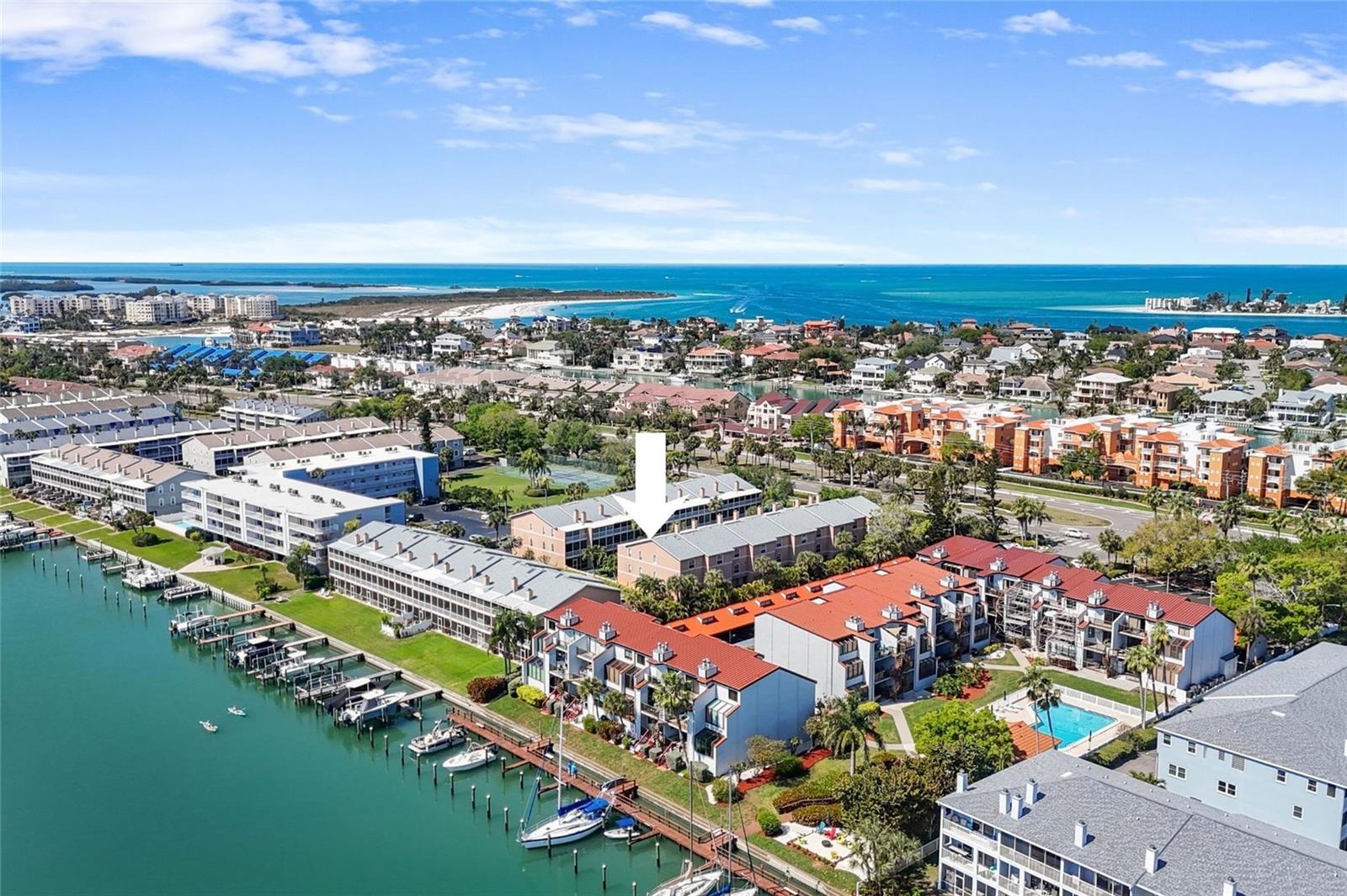 637 Pinellas Bayway S #301, FL