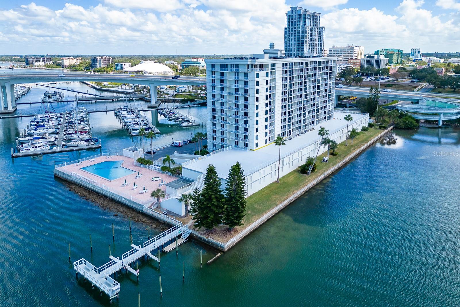 100 Pierce Street, FL
