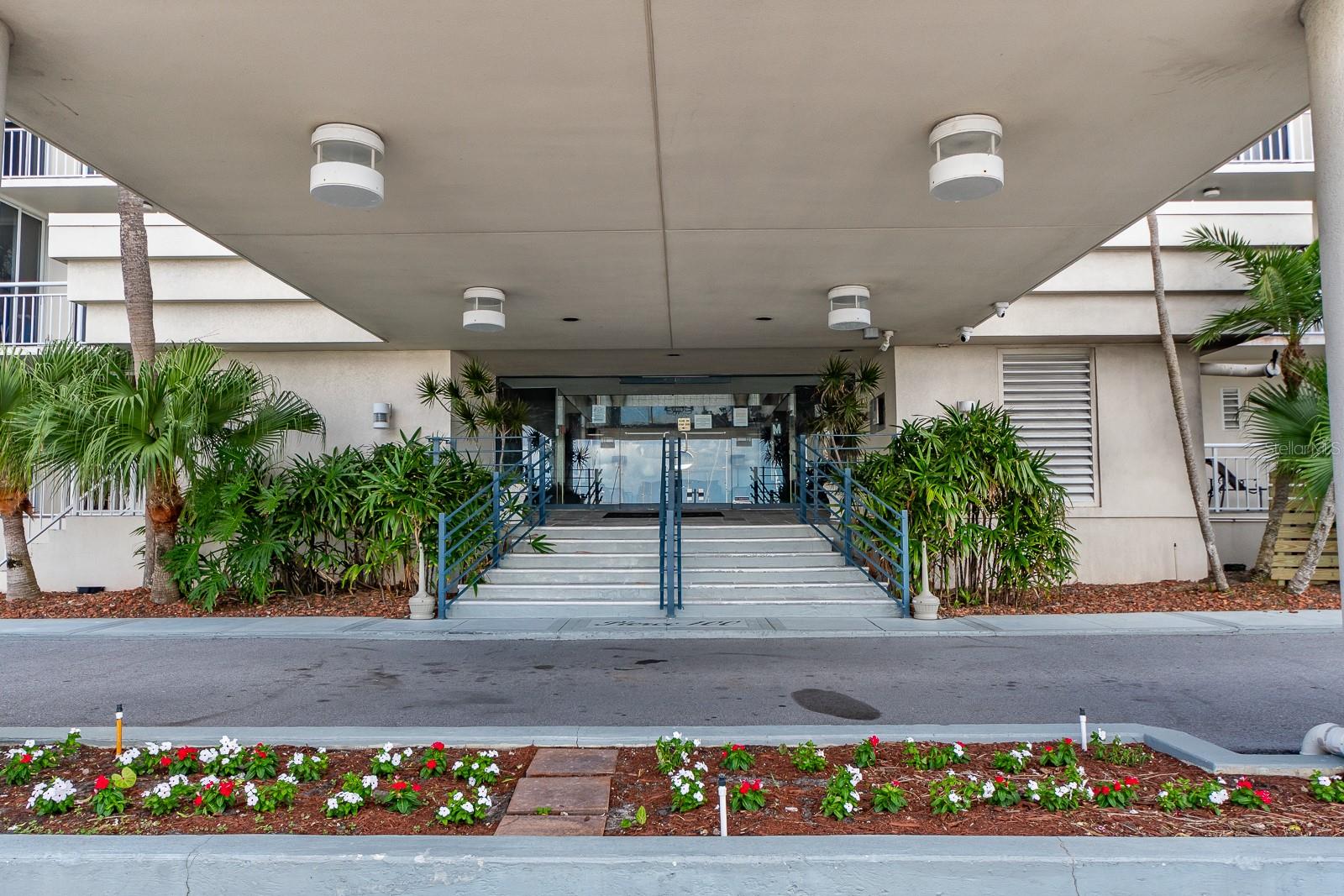 100 Pierce Street, FL