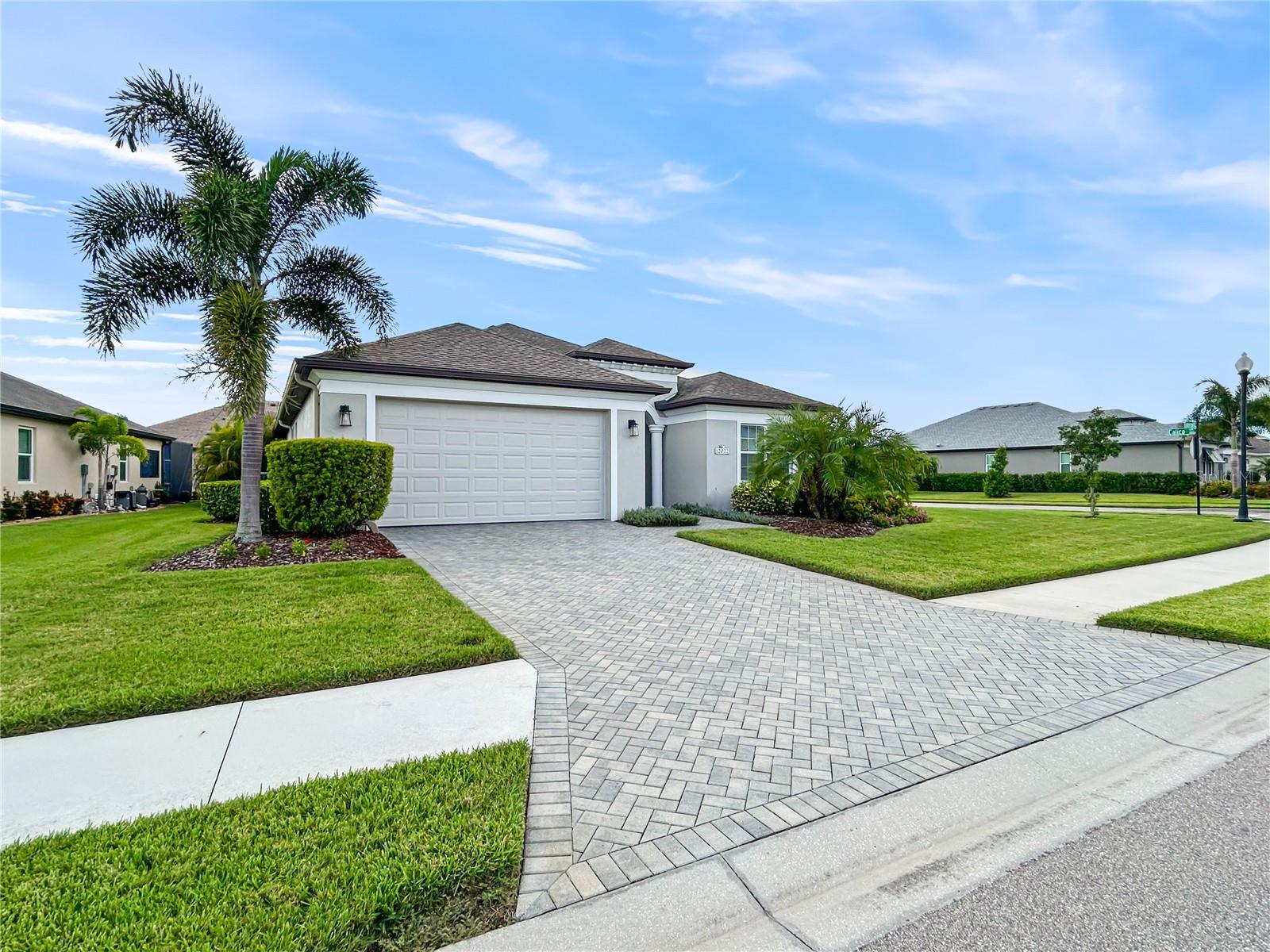 12022 Goldenrod Avenue, FL