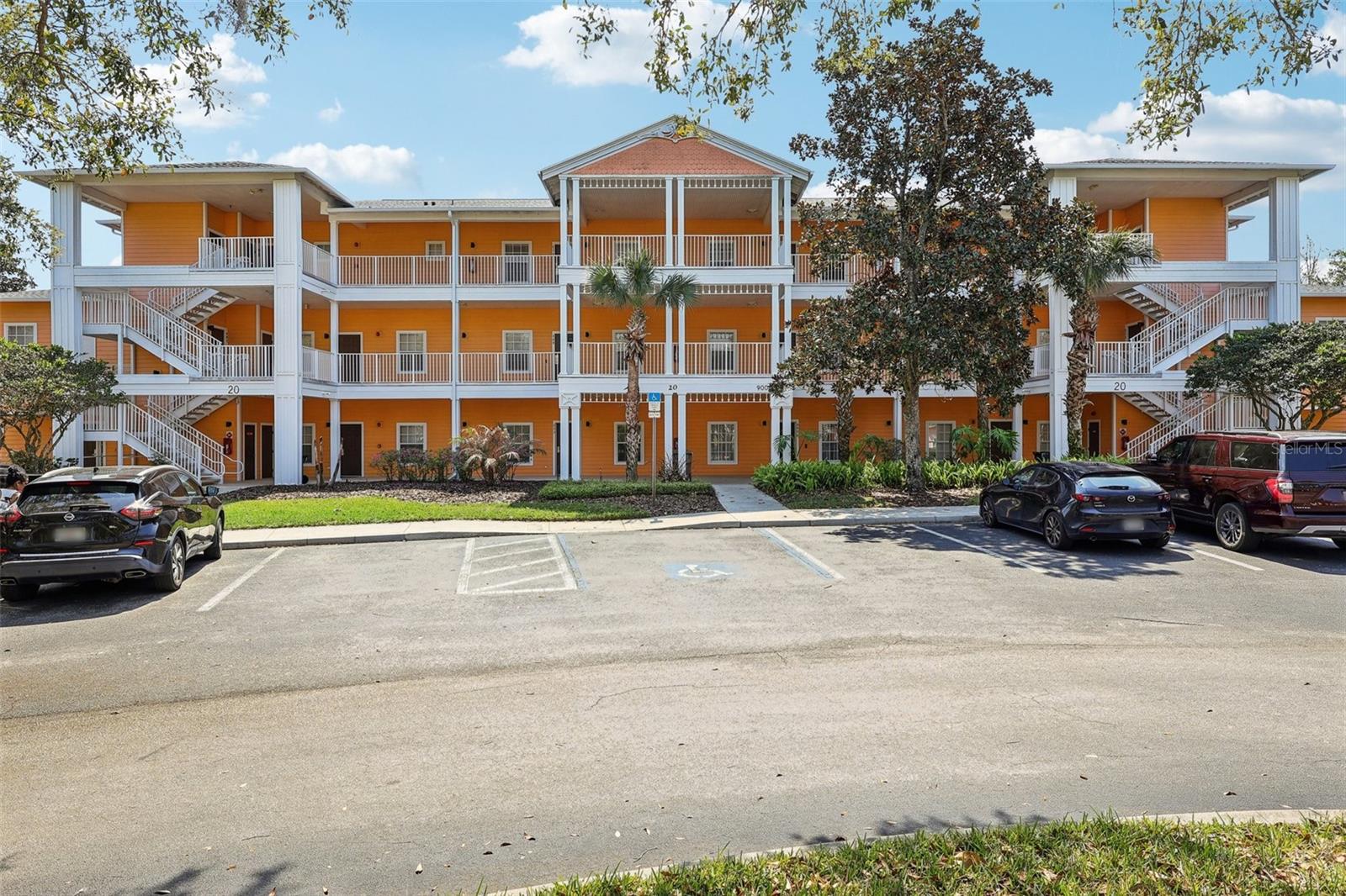 915 New Providence #303, FL