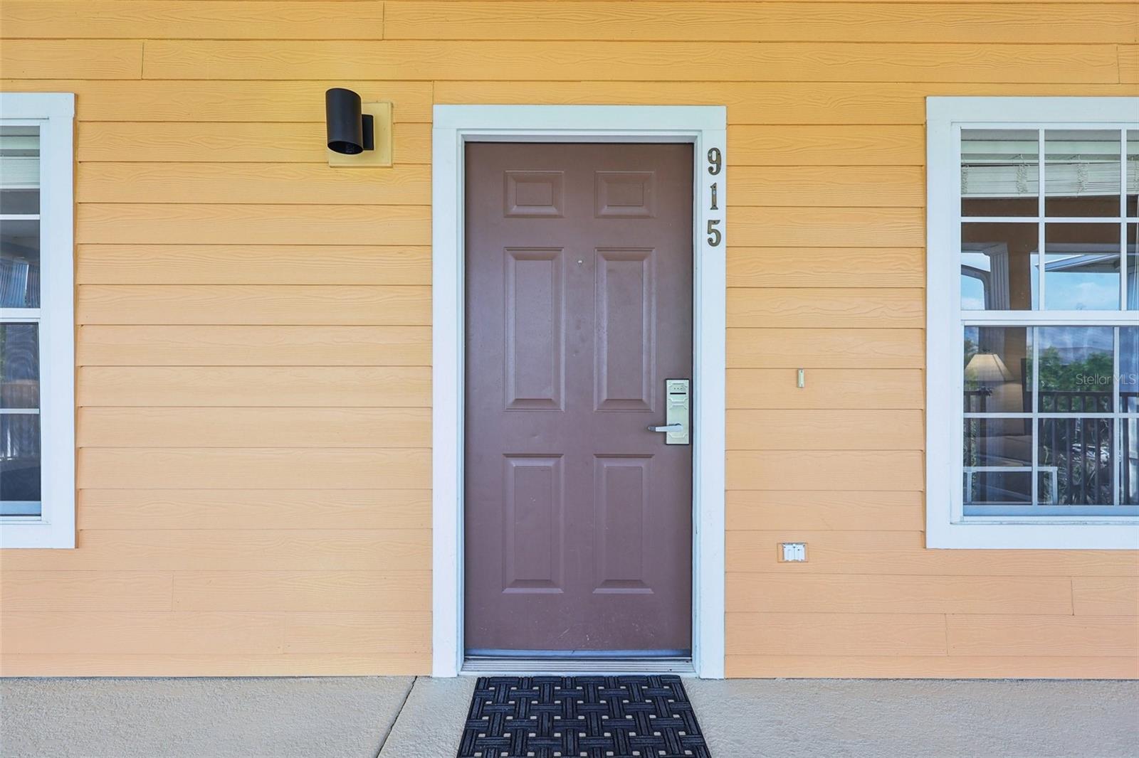 915 New Providence, FL