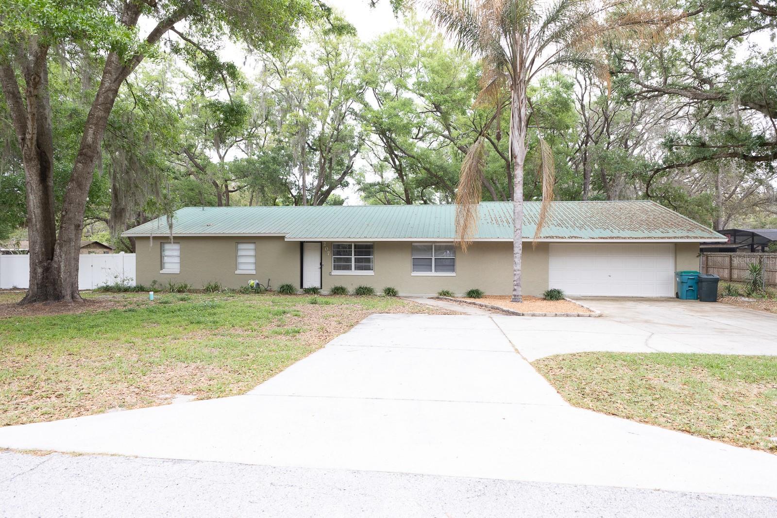 207 Mandarin Ln, FL
