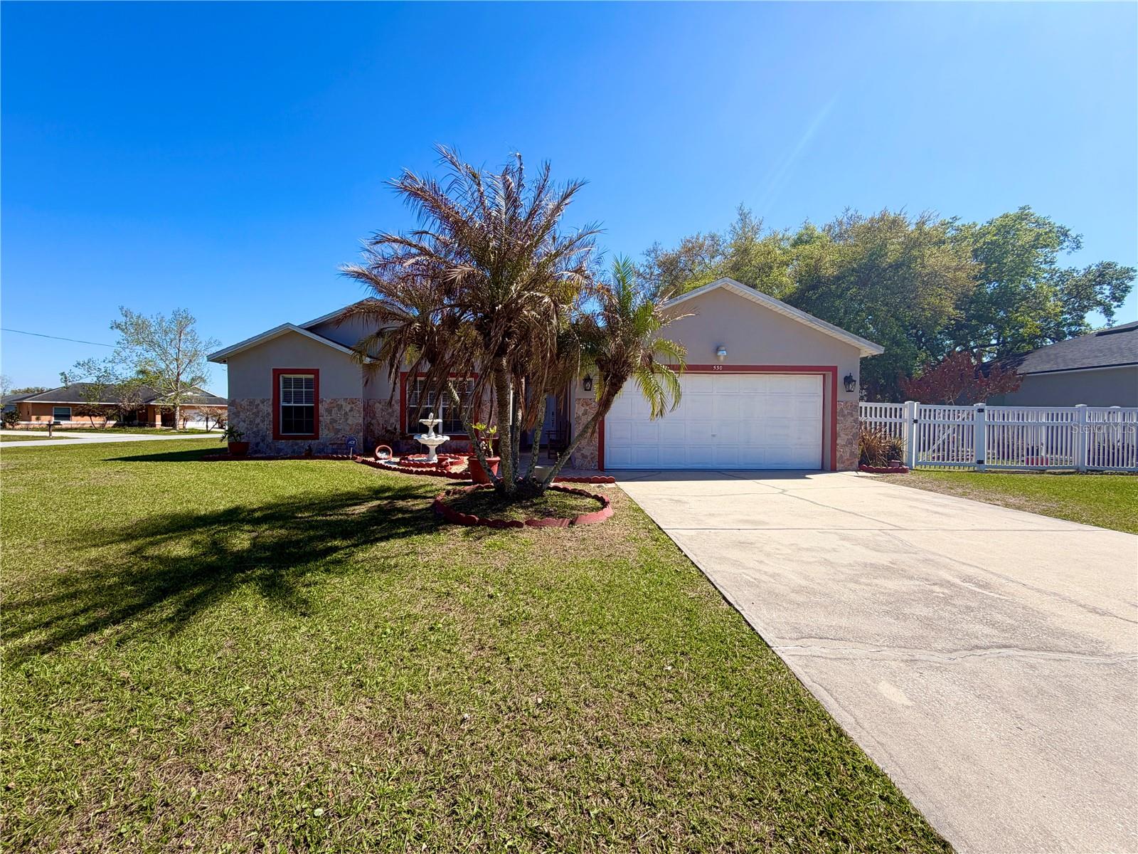 530 Finch Ln, FL