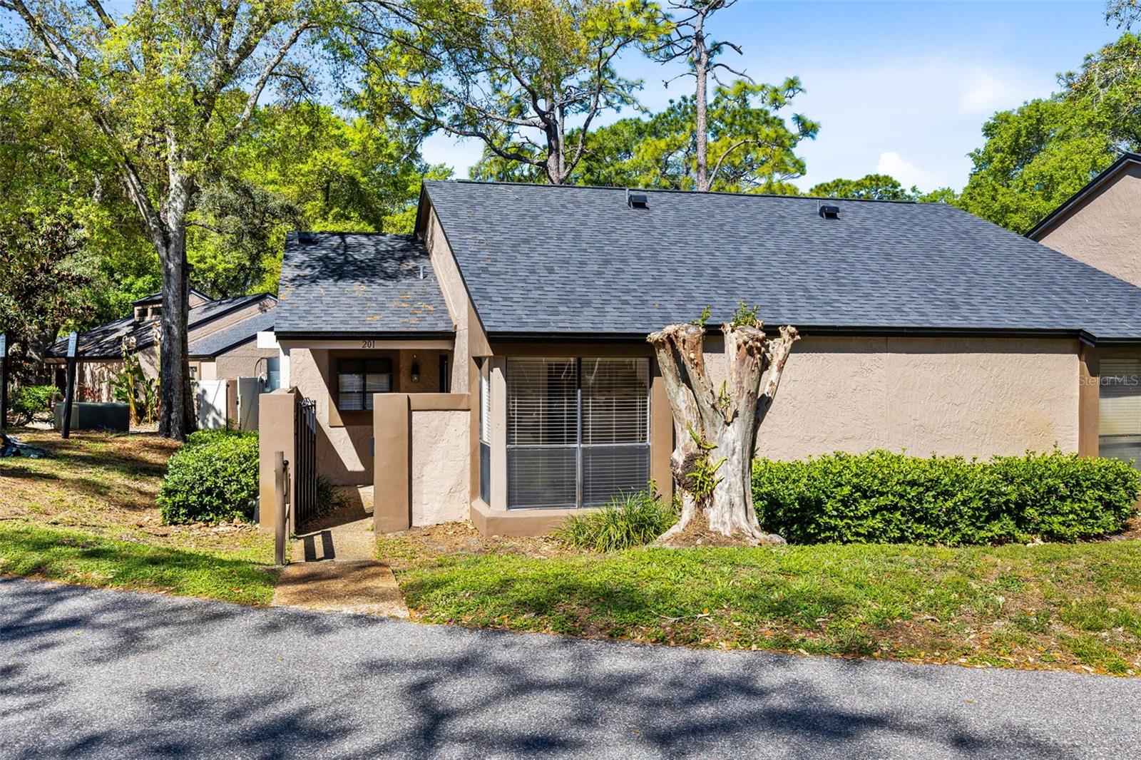 940 Douglas Ave, FL