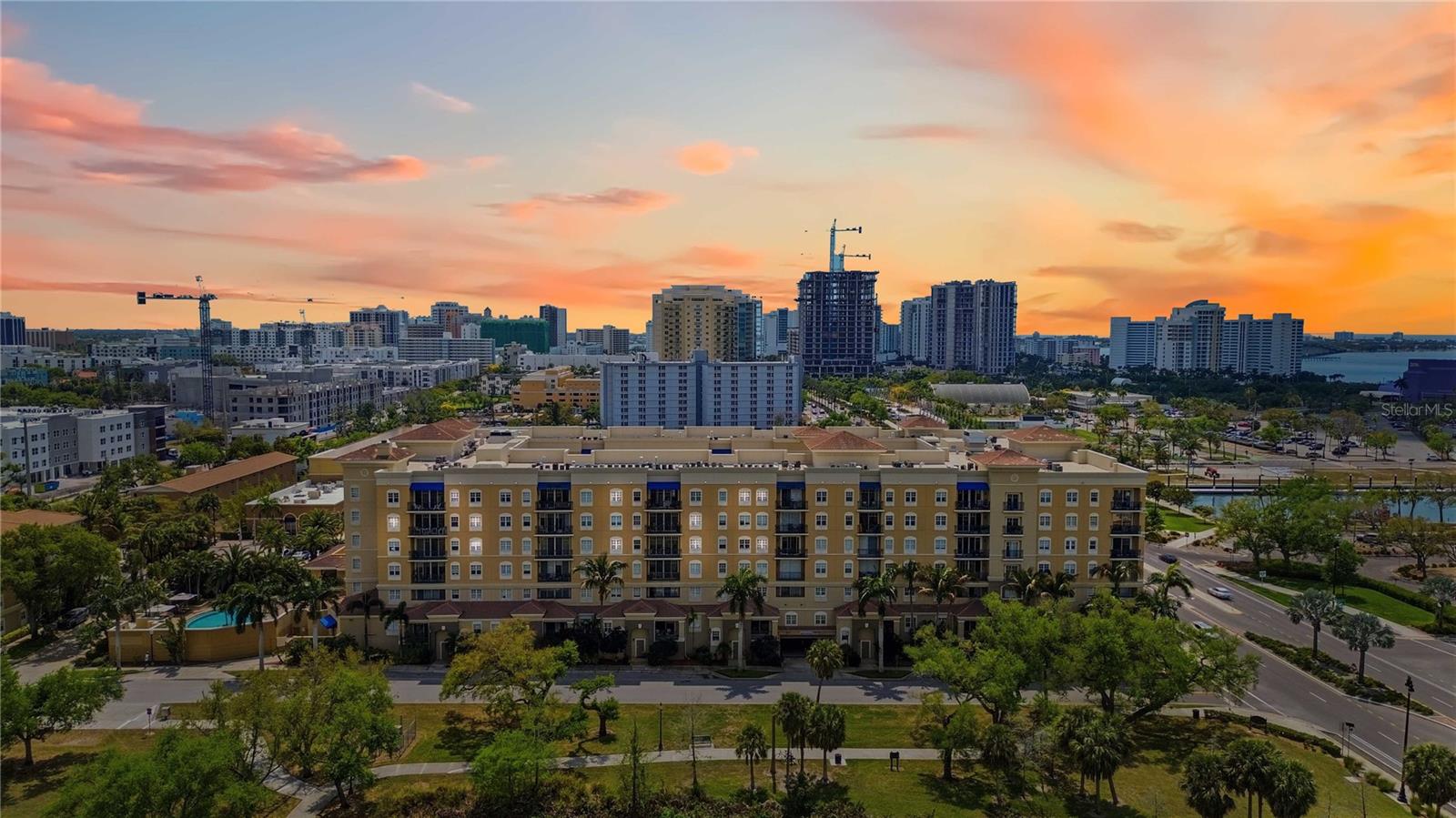 1064 N Tamiami Trl #1406, FL