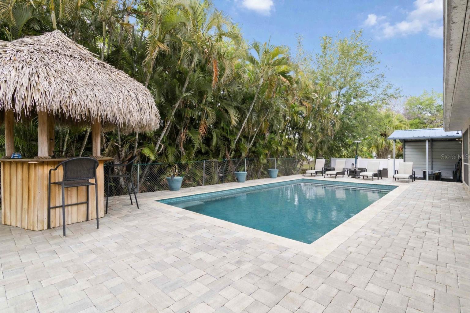 807 Ixora Avenue, FL