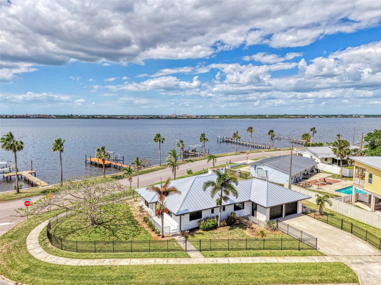 1822 Riverside Drive, FL
