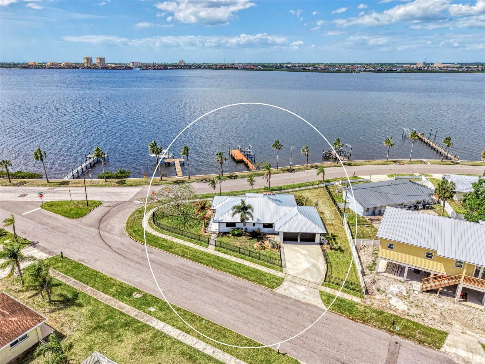 1822 Riverside Drive, FL