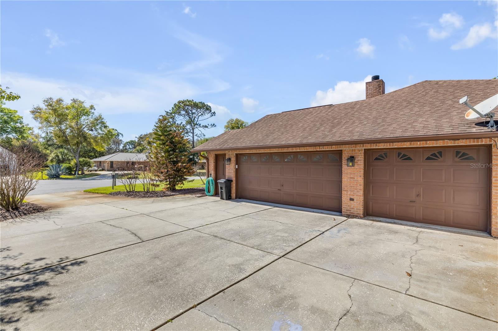 171 Live Oak Court, FL