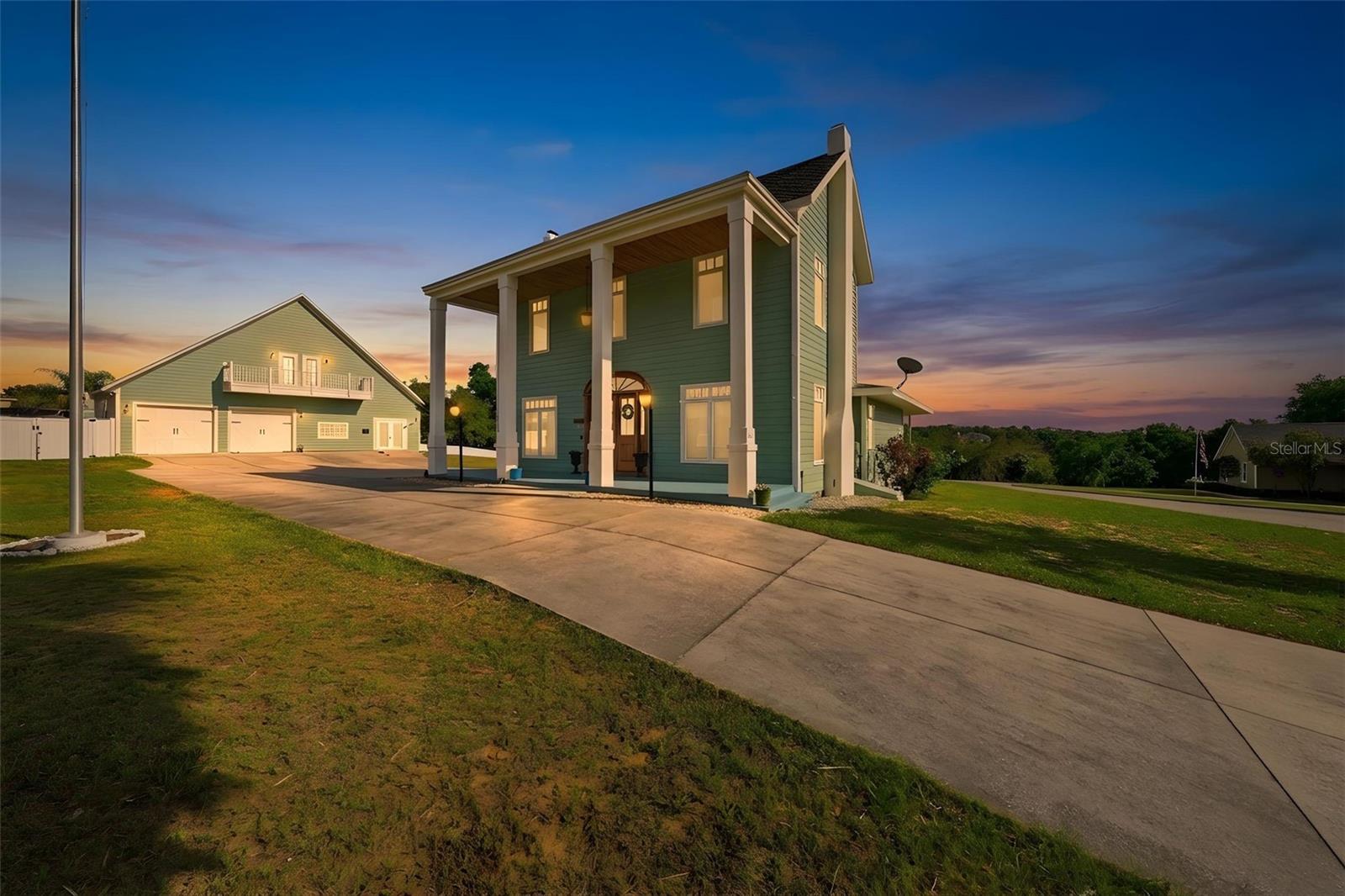 835 Butch Cassidy Ln, FL