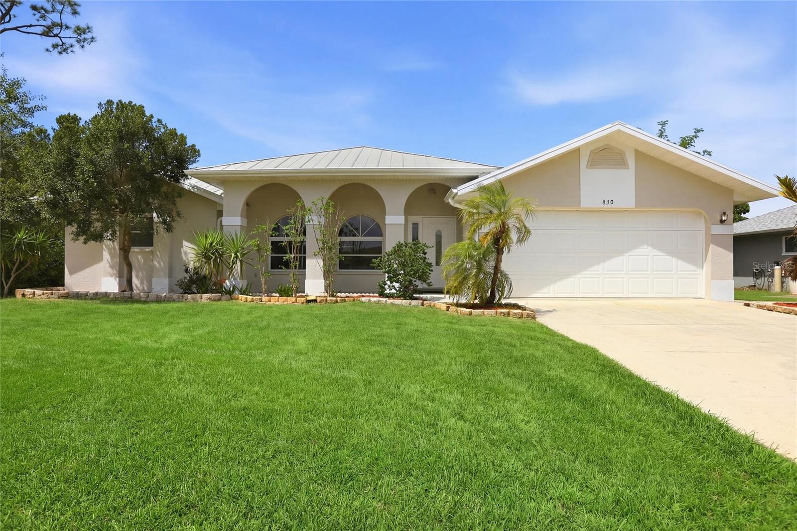 830 Columbia St, FL