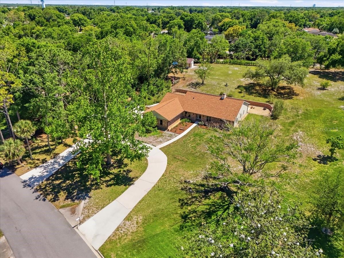 208 Orange Ridge Circle, FL