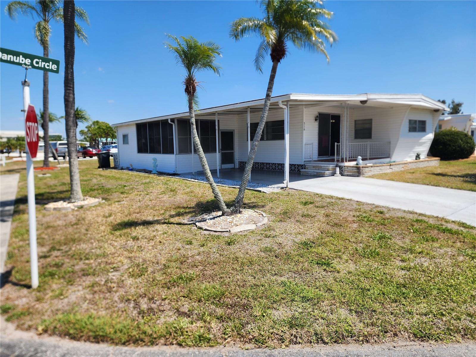 316 Danube Cir, FL