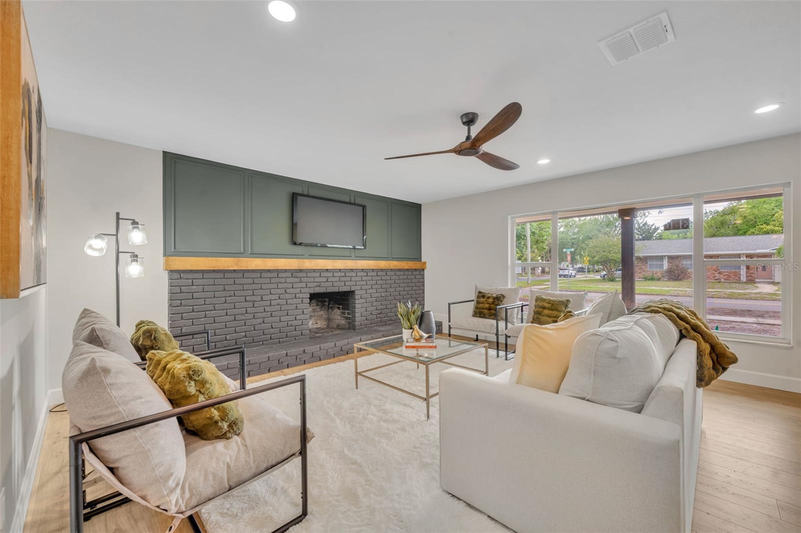 350 Cornwall Rd, FL