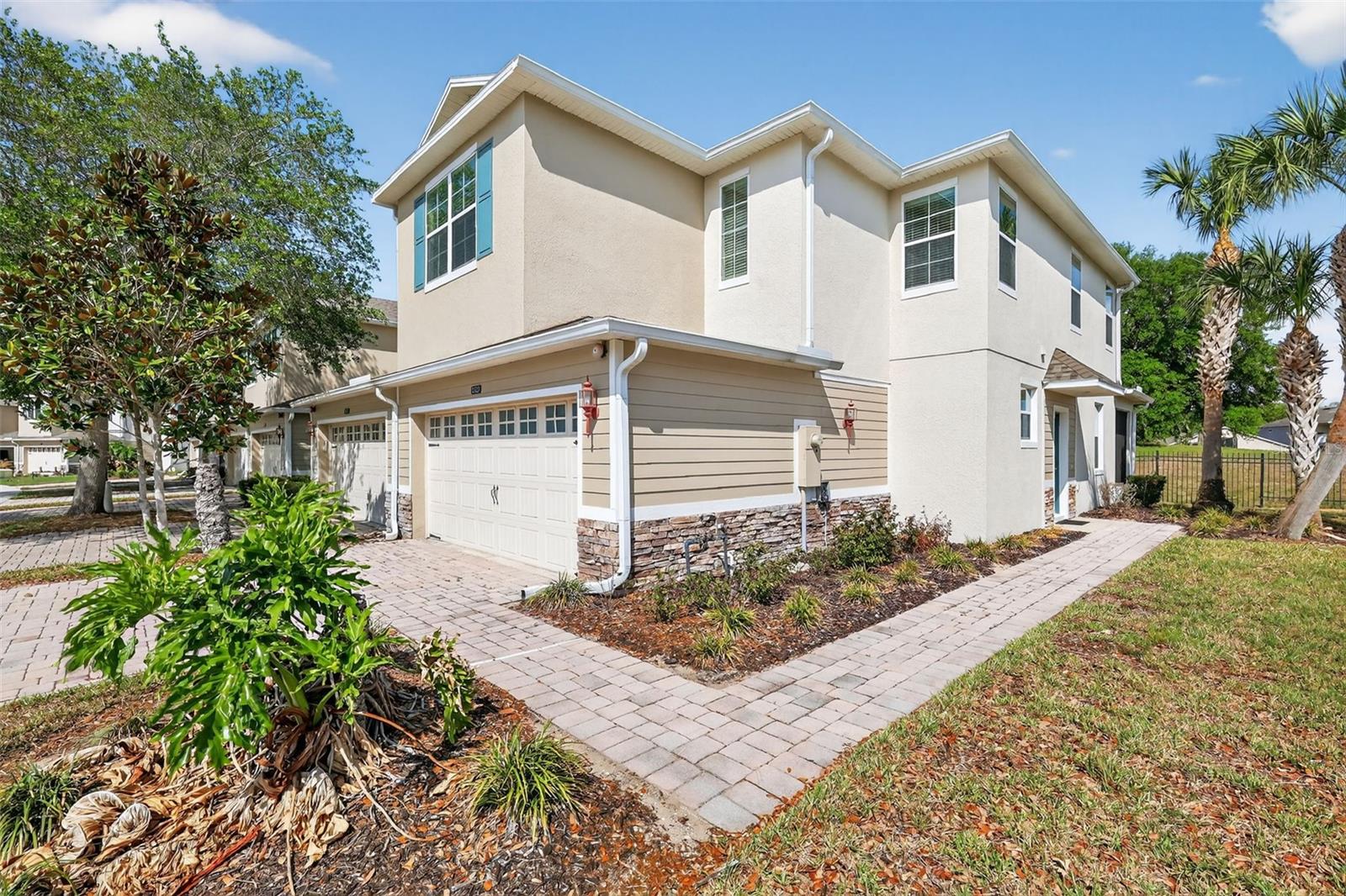 1323 Priory Cir, FL