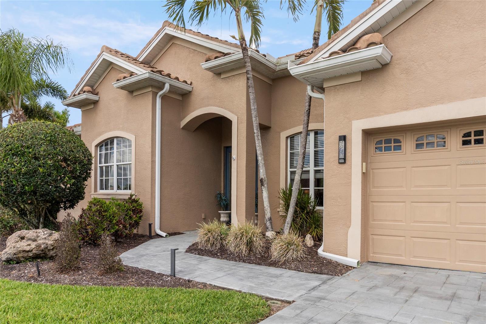 1872 Coconut Palm Circle, FL