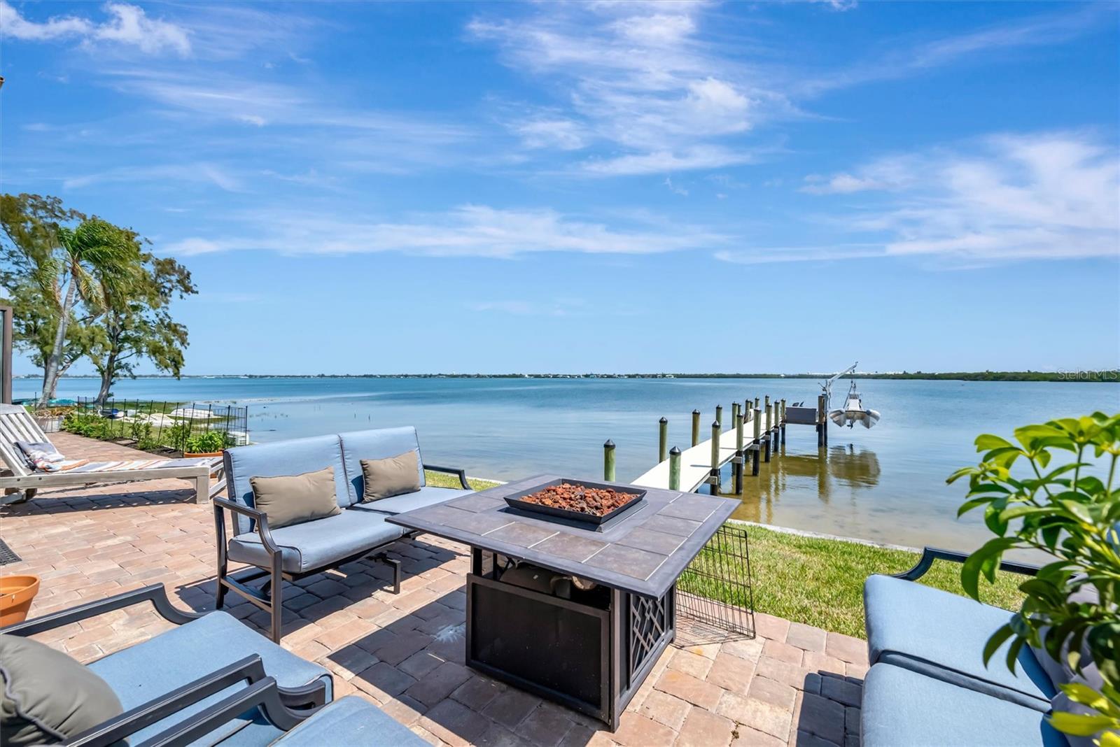 3863 Catalina Dr, FL
