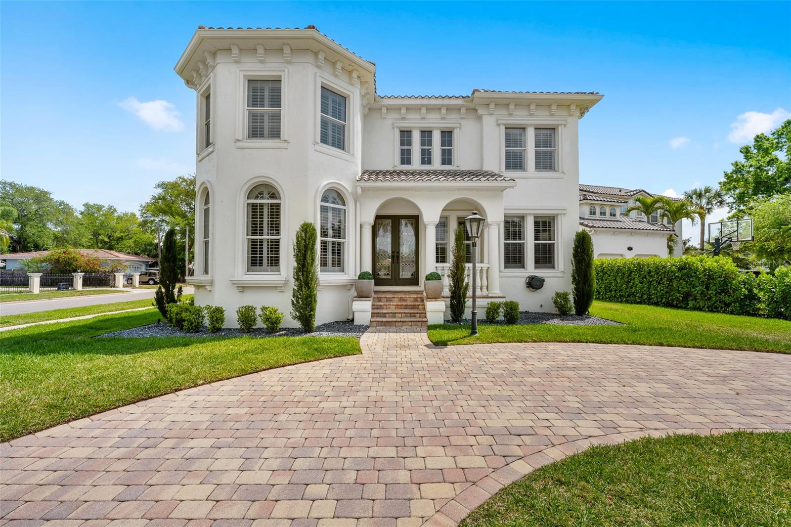 11 Formosa Ave, FL