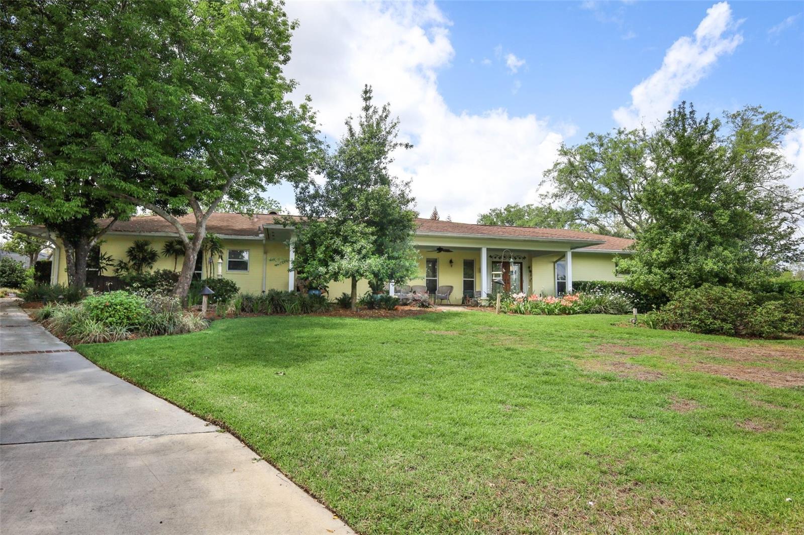 102 Pineview Cir, FL