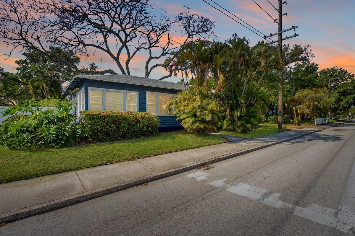 1200 22nd Avenue, FL