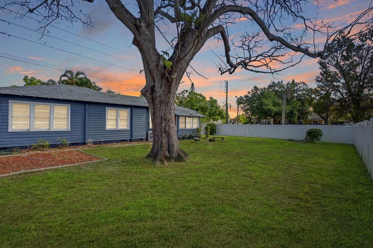 1200 22nd Avenue, FL