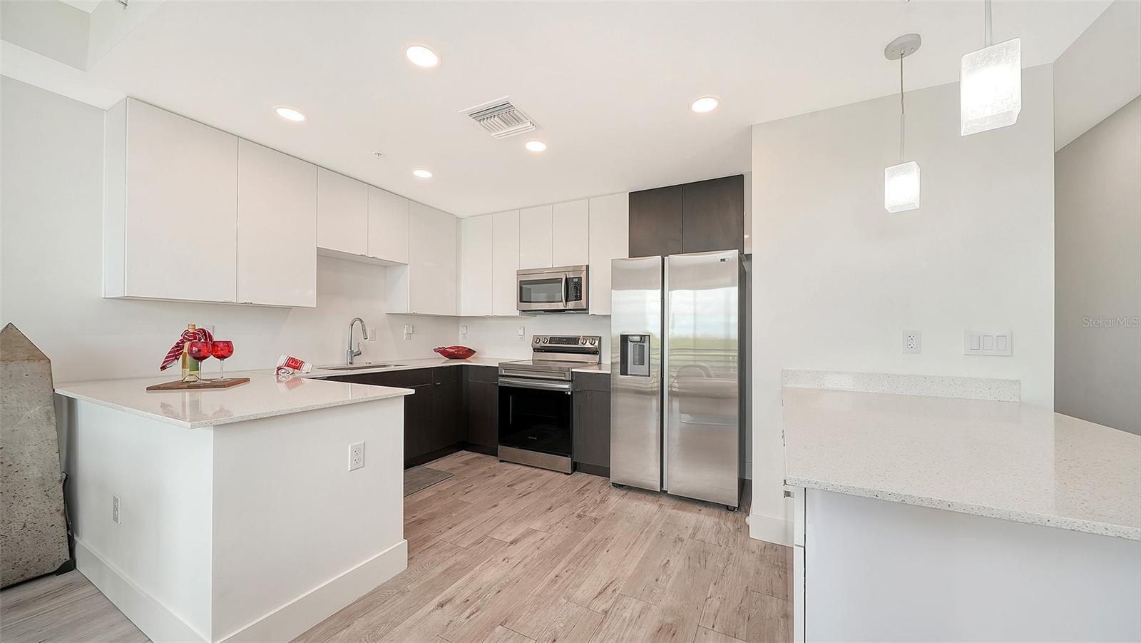 1709 Tamiami Trail, FL