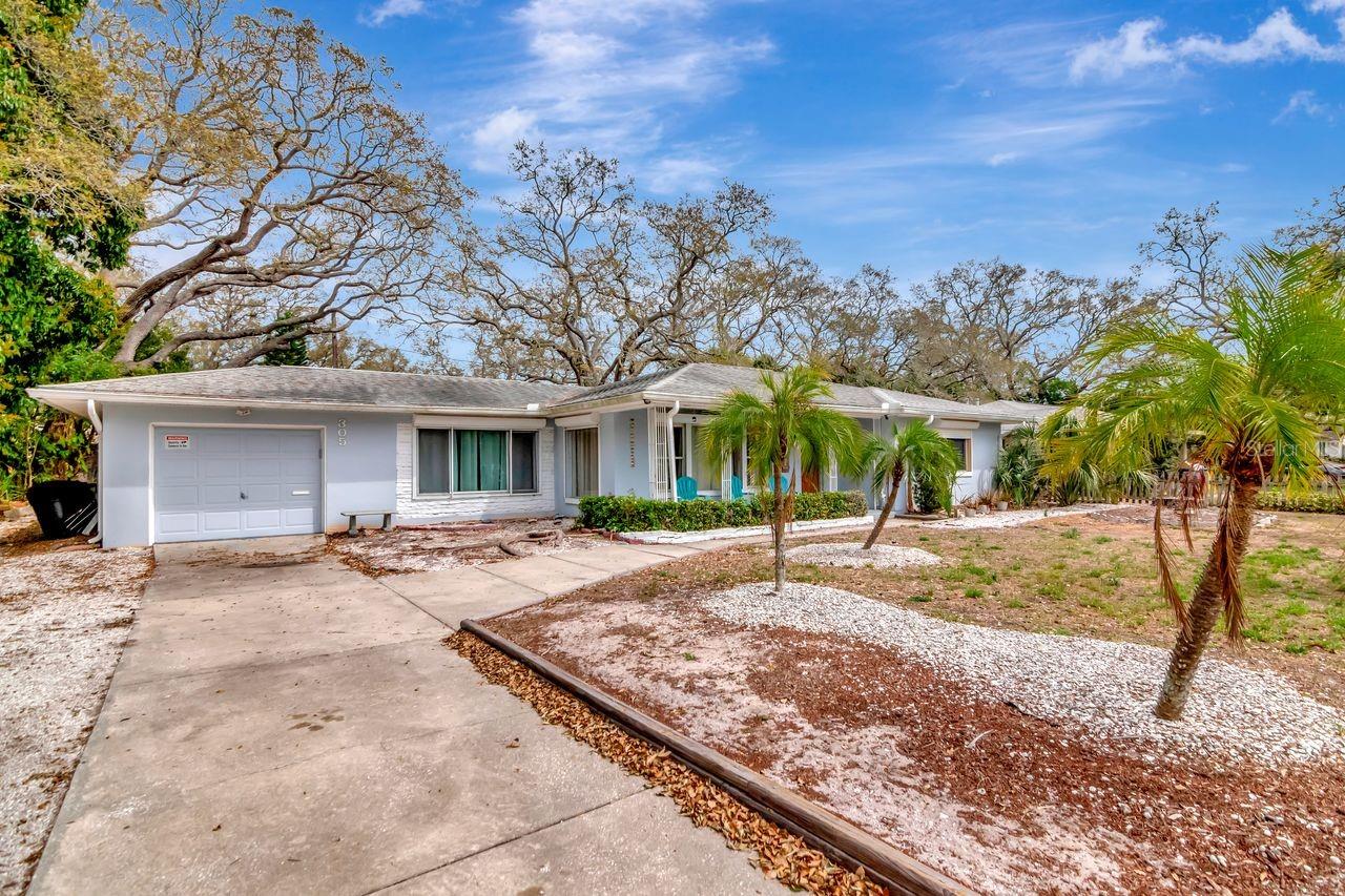 305 Baker Avenue, FL