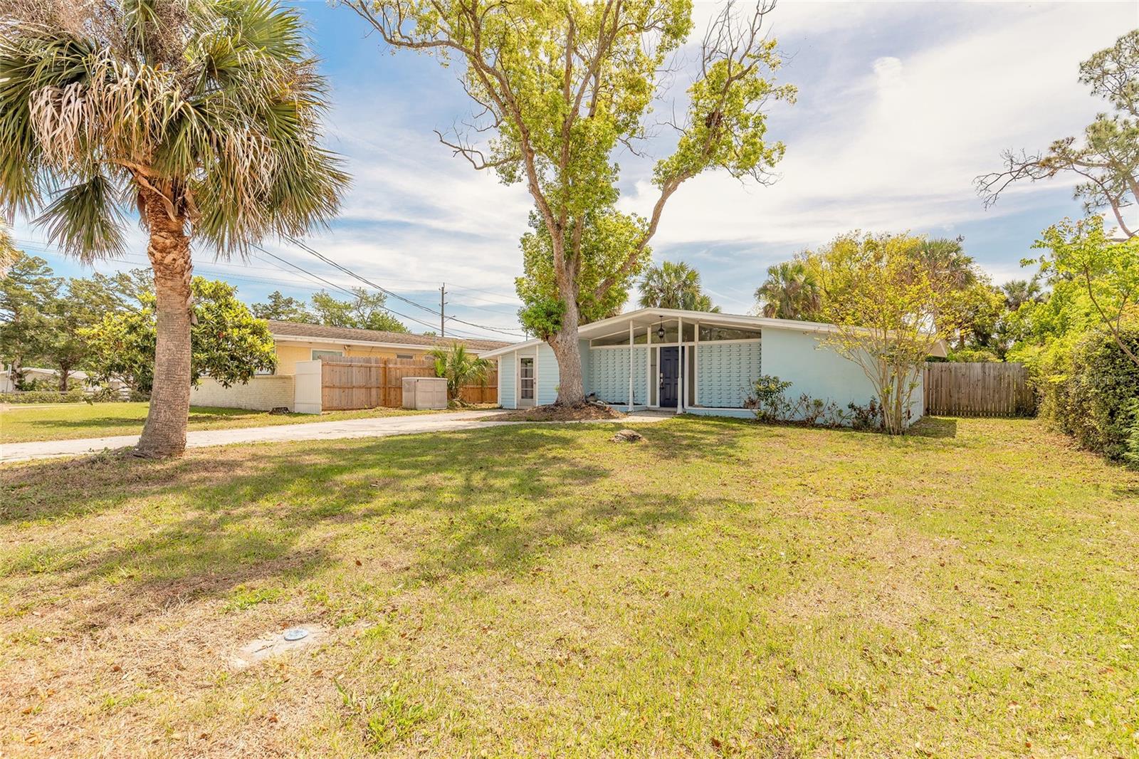 304 Fox Place, FL