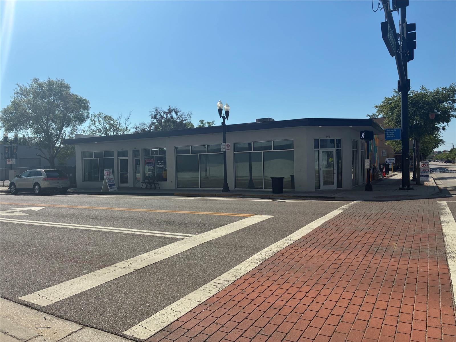 646 W Church St, FL