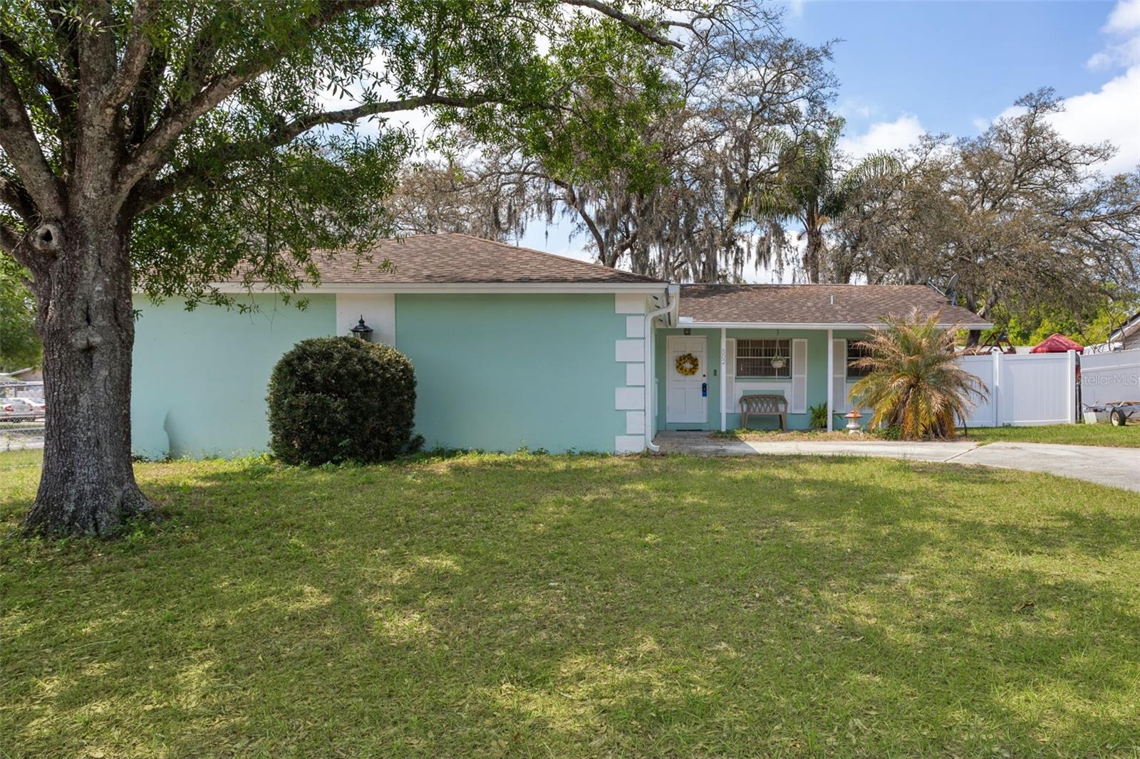 502 Avocado Circle, FL