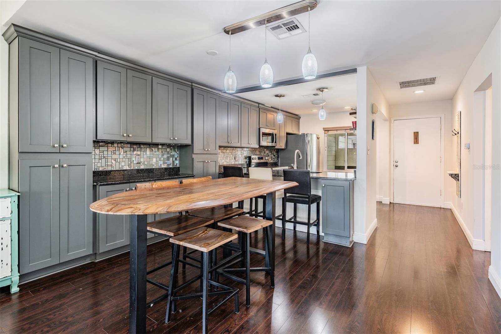637 Drake Lane, FL