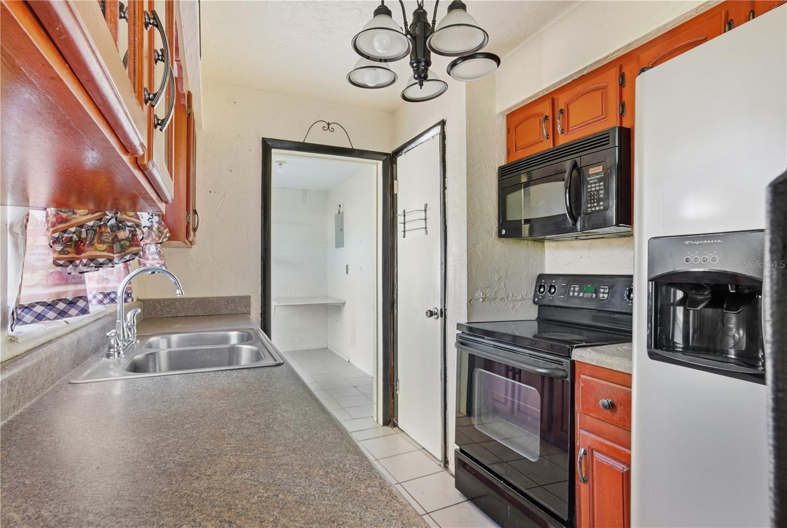 800 Orange Grove Drive, FL