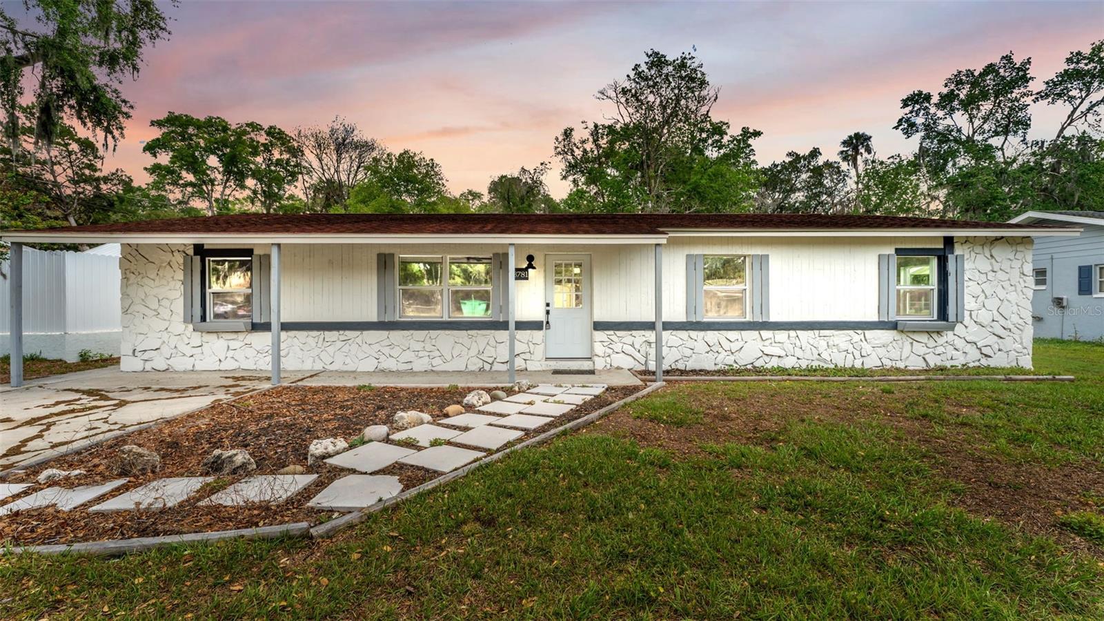 3781 N Hiawatha Ter, FL